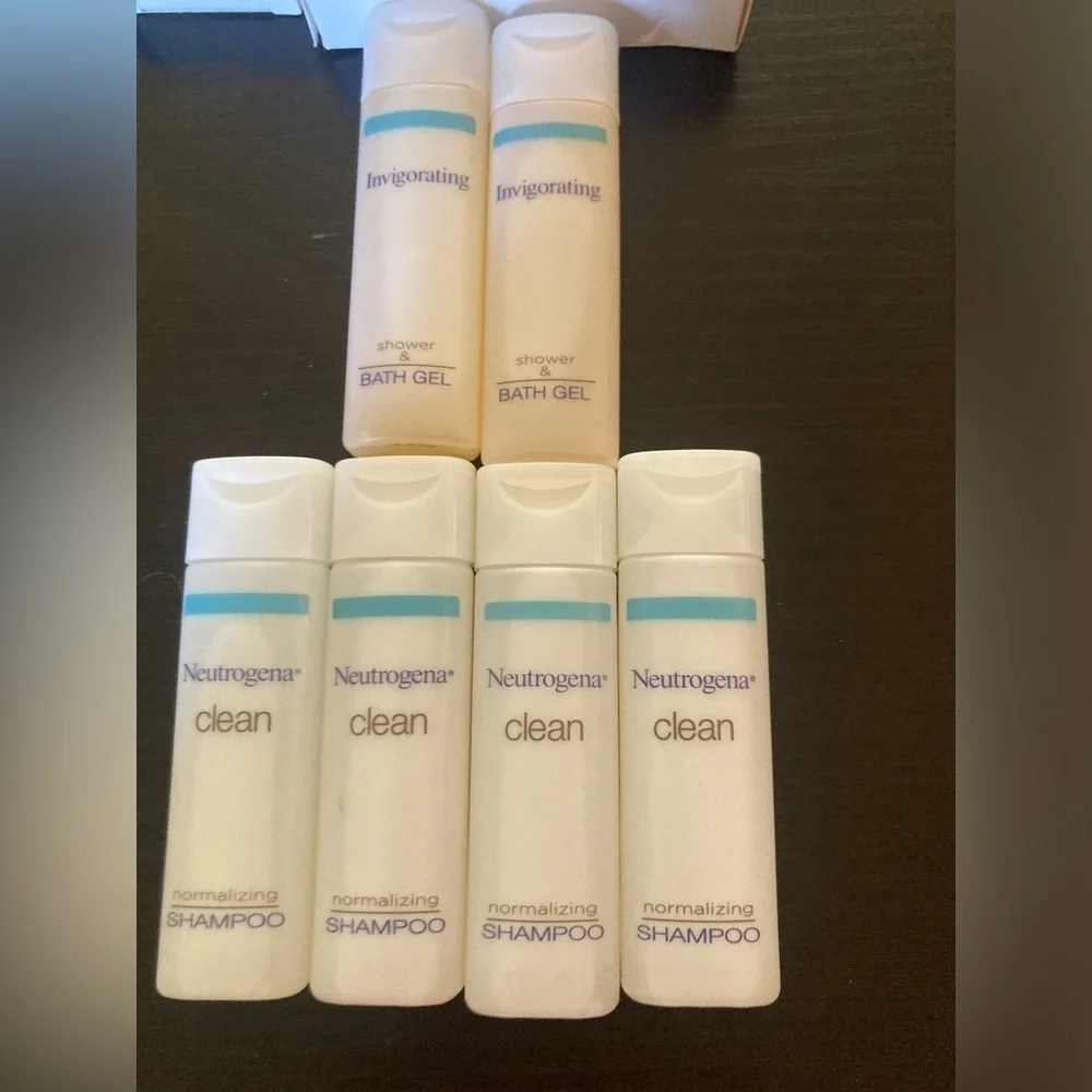 Neutrogena travel set